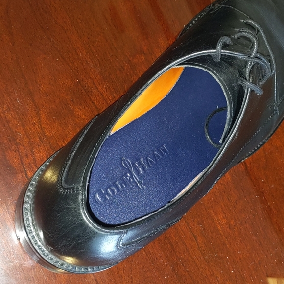 Like new size 9 Cole Haan Lenox Hill Split Toe